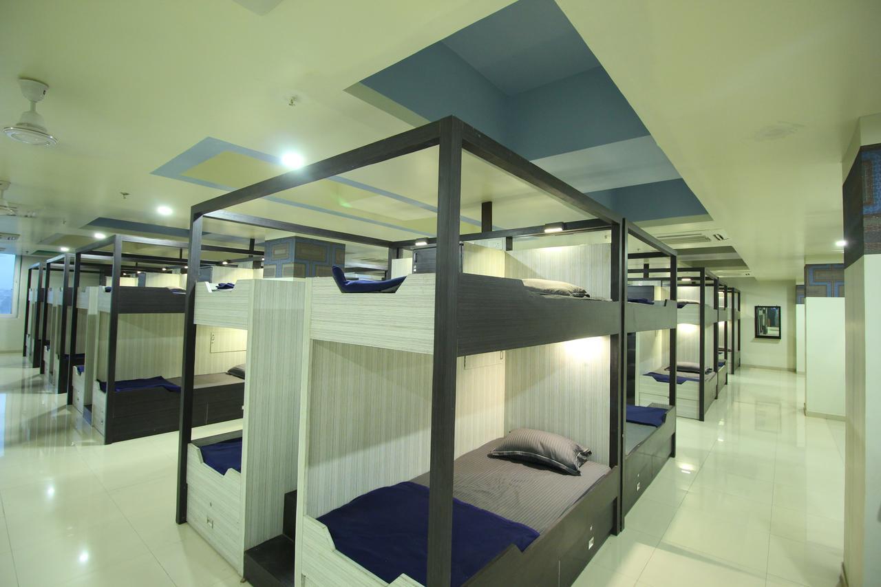 Jackpot Room In & Out Dormitory Ahmadábád Kültér fotó